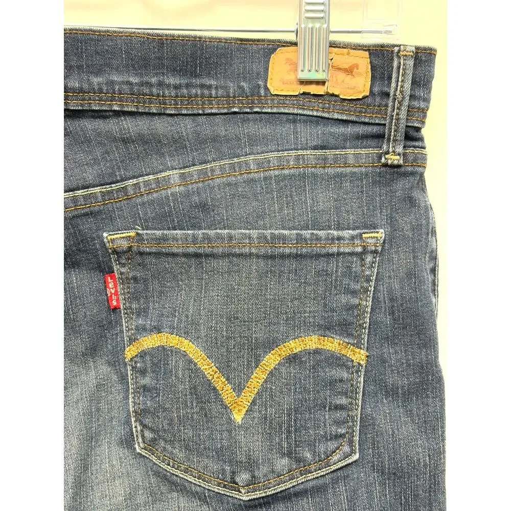 Levi’s Jeans Perfectly Slimming 512 Pocket Detail Women’s Size 10 30 x 32